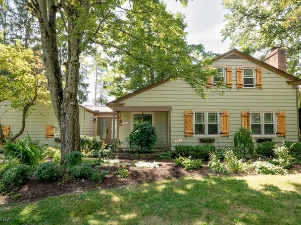 7536 Valerie Ln, Hudson, OH 44236