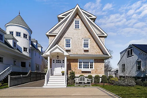 275 Lalley Blvd Photo 1