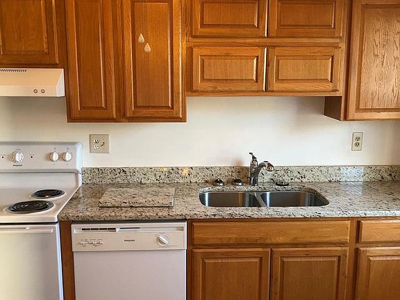 5th image of 9625 Axehead Ct