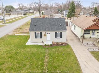 699 Alexandrine St, Windsor, ON N8X 3C1