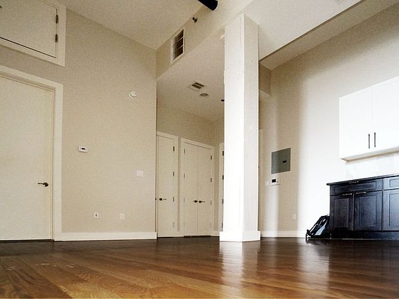 2nd image of 53 S 11th St #6/1