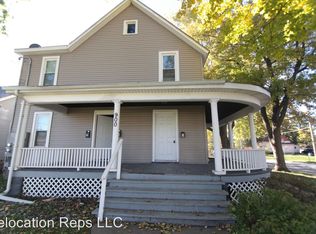 900 4th Ave APT 1, Silvis, IL 61282