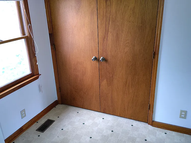 109 E I St — Photo 12