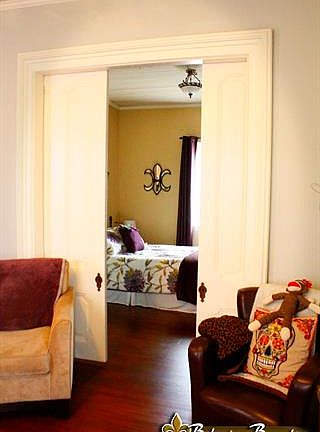 3rd image of 1015 Touro St