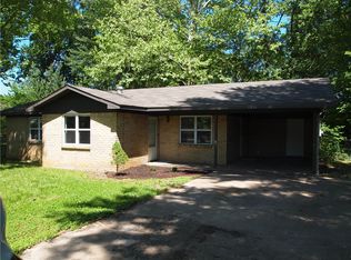 1016 Lake Sequoyah Dr, Fayetteville, AR 72701