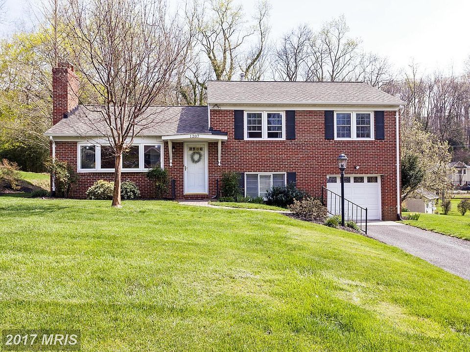 1st image of 1207 Robin Hood Cir