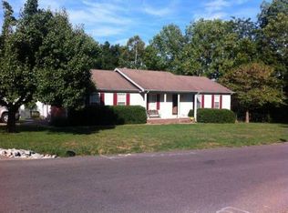 216 N Edgewood Dr, Hopkinsville, KY 42240