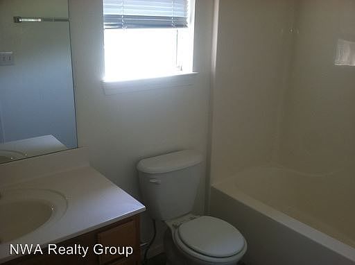 5th image of 54B Holly Dr