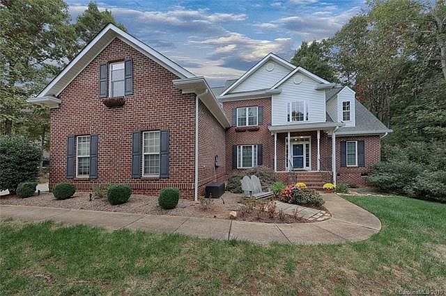 1st image of 137 Shavender Dr