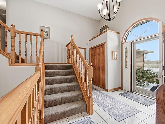 5th image of 8960 186th Ave NE