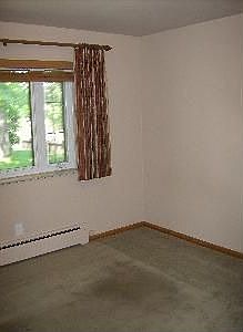 2nd image of 1925 Owens Ct