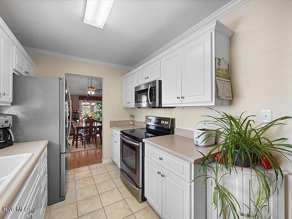 4th image of 7018 Reagan Circle