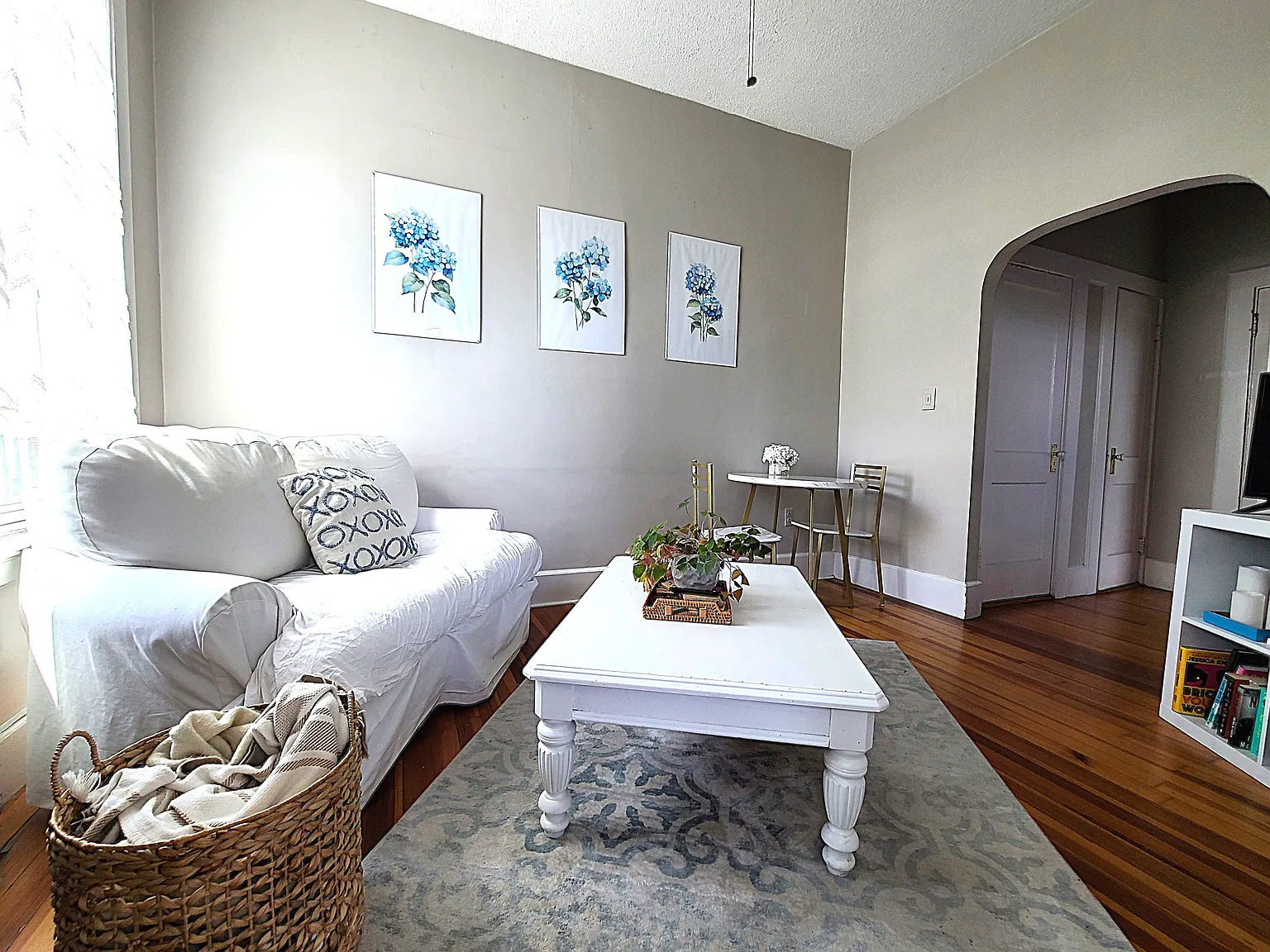 2 bed, 650 sqft, $3,500 — Photo 2