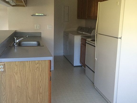 4th image of 3092 Beechtree Ct #A