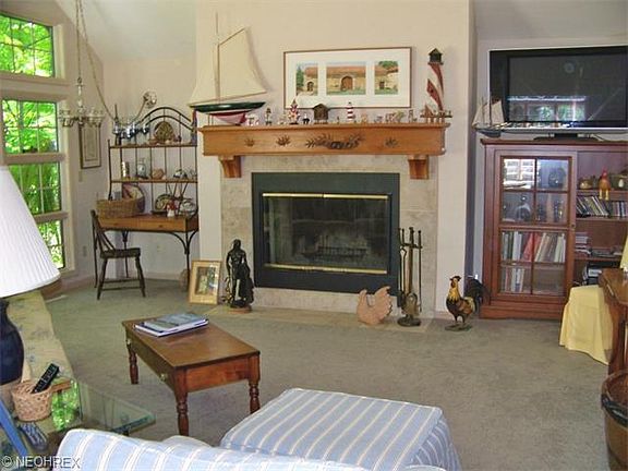 3rd image of 4845 Summerwind Dr