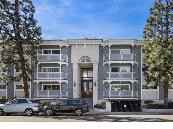 2411 Prospect Ave APT 112, Hermosa Beach, CA 90254