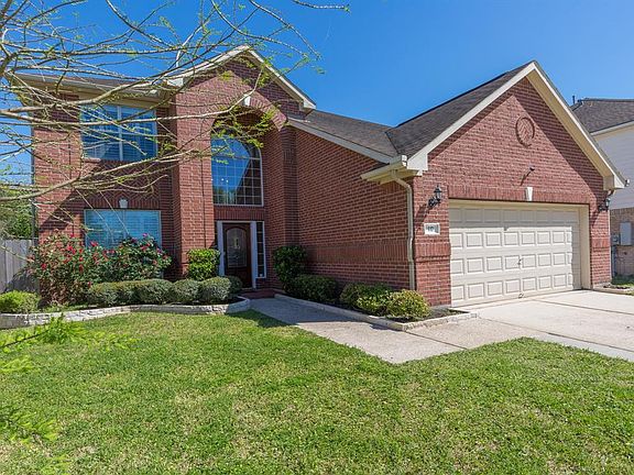 3rd image of 117 Ravenknoll Ct