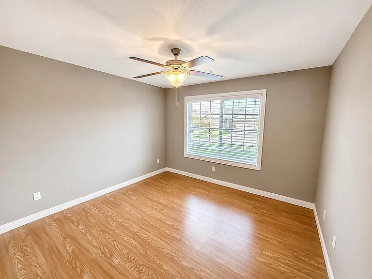 4500 Weybridge Dr — Photo 8