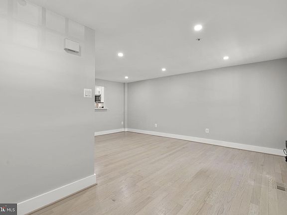 4th image of 20517 Staffordshire Dr
