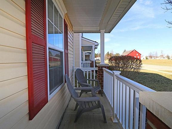 3rd image of 1239 Cloverview St