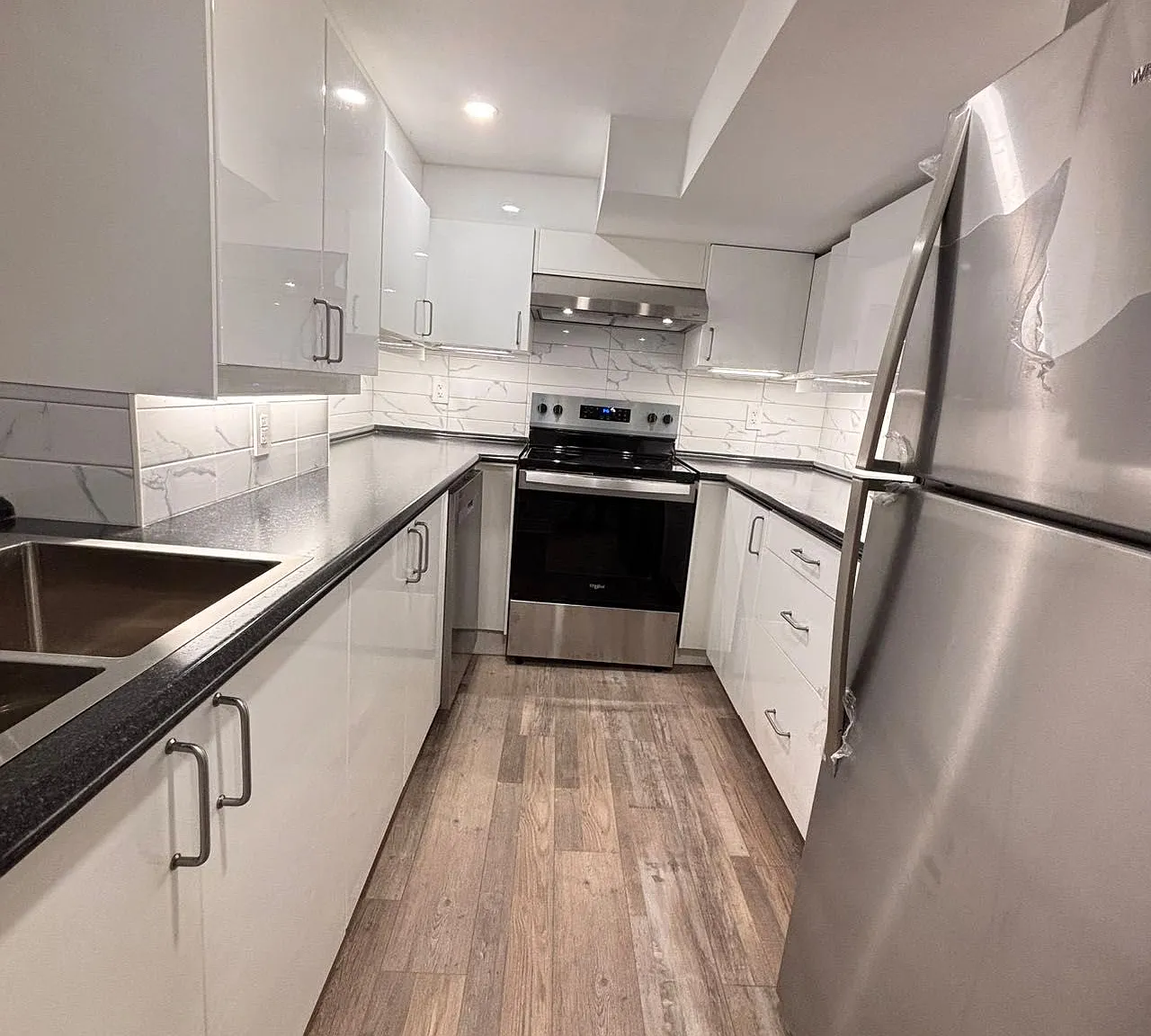 2 bed, $1,600 — Photo 4