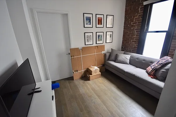 Rented by REAL New York | media 17