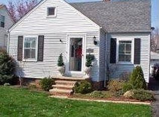 14030 Hazelmere Ave, Cleveland, OH 44111