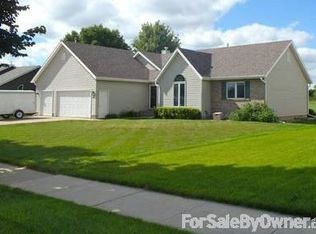 2605 Mulligan Dr, Yankton, SD 57078