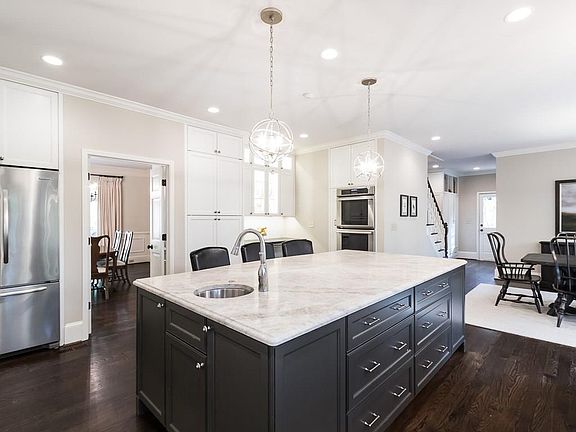 5th image of 220 Chason Wood Way