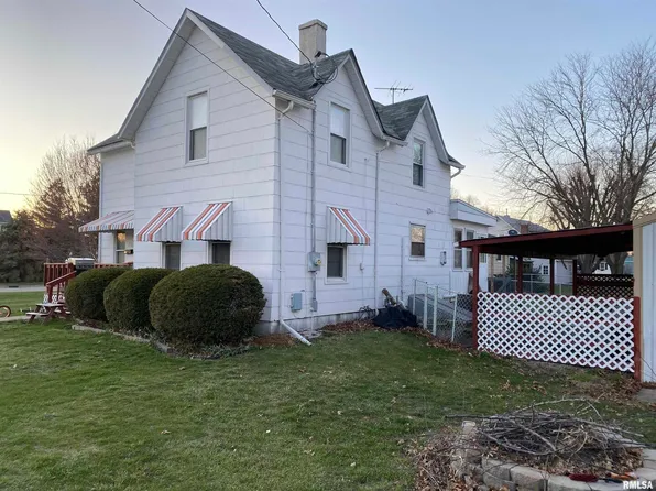 409 SW 4th St, Aledo, IL 61231