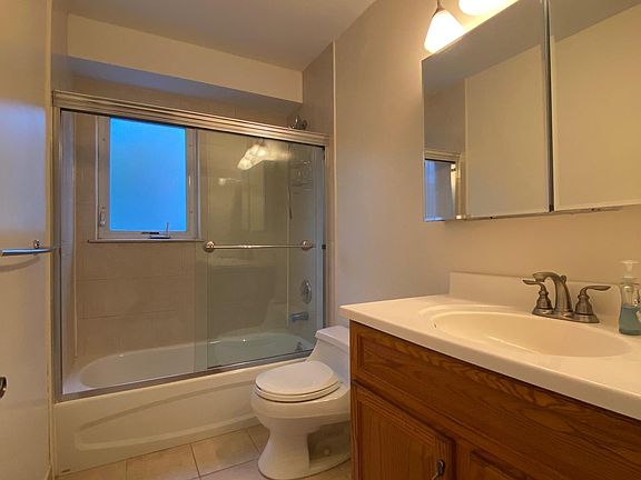 2nd image of 2315 Bell Blvd #2