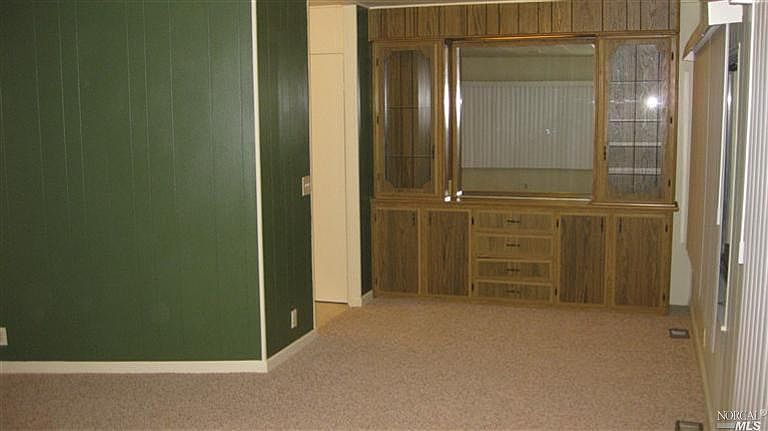 2nd image of 98 Vista Cir