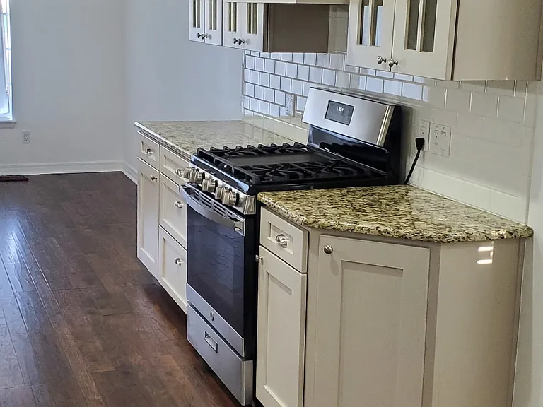 5635 S Madison Ave — Photo 11