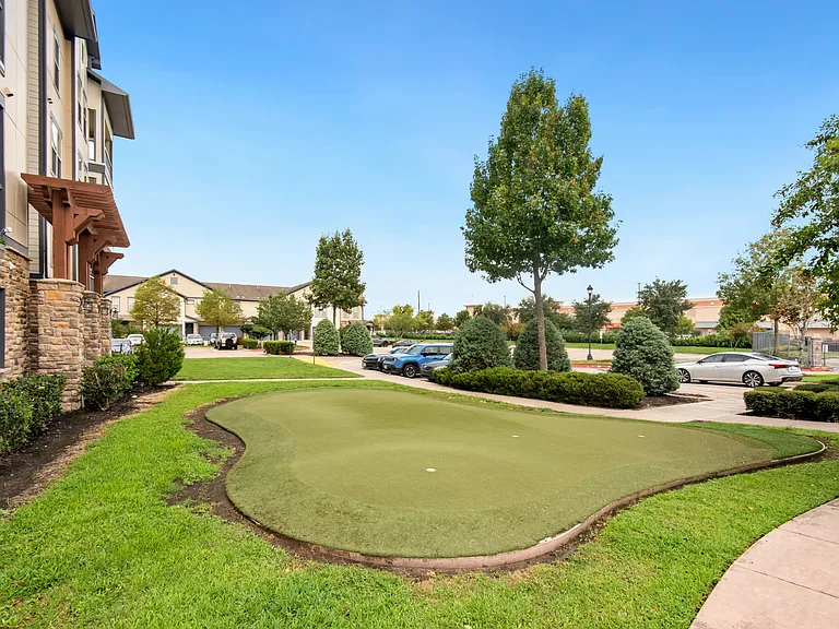 Putting Green at Katy Ranch Apartments | Premier Amenities in Katy, TX