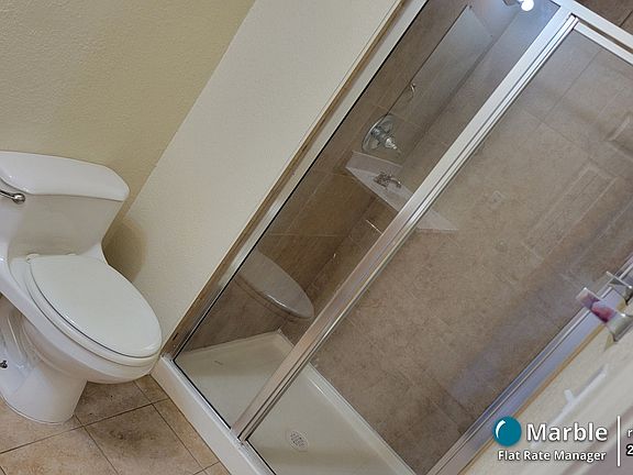 5th image of 847 E Main St #2