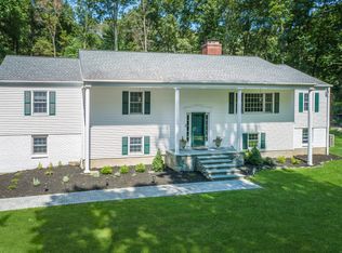 41 Indian Cave Rd, Ridgefield, CT 06877