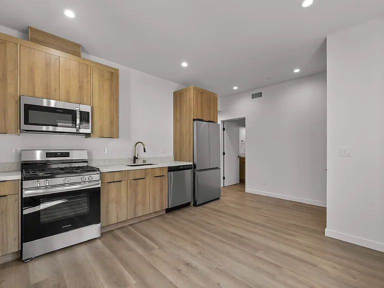 416 S Avenue 56 #2 — Photo 1