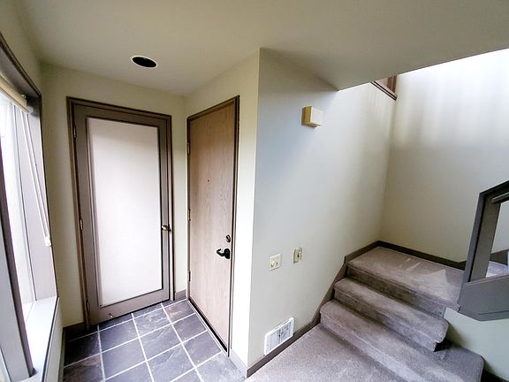 5th image of 2316 Fairview Ave E APT C
