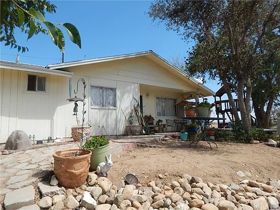 3rd image of 16584 Forest Ave