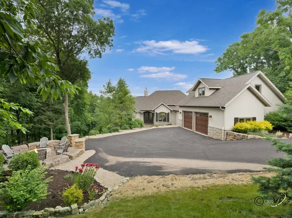 4 Linden Trl, Galena, IL 61036