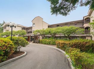 309 Morison Ave #201, Parksville, BC V9P 1M6