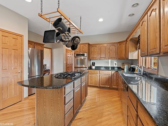 5th image of 1501 W Edgewater Ln