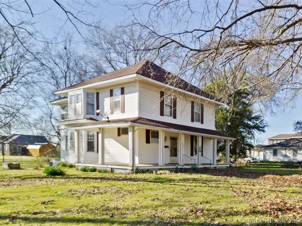 901 N Parkinson Ave, Wagoner, OK 74467