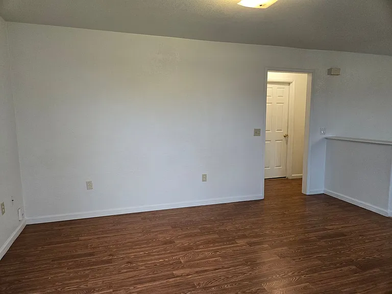 585 South Ave — Photo 3