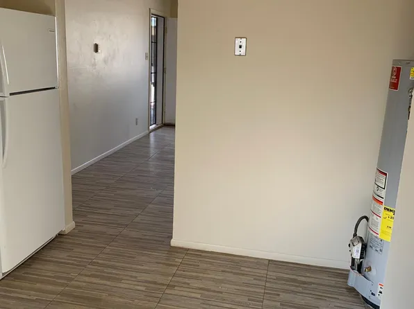 1010 Palomas Dr SE, Albuquerque, NM 87108