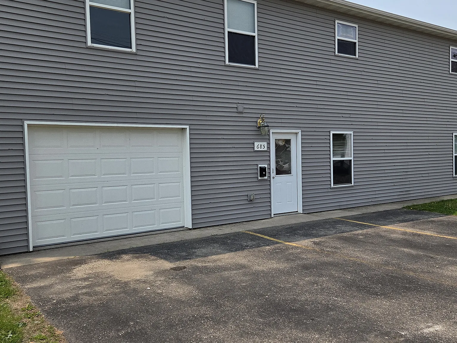 4 bed, 1512 sqft, $1,680 — Photo 1