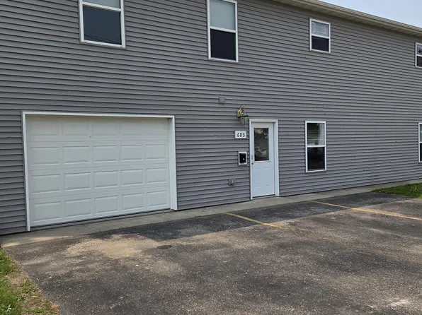 687 Camp St, Platteville, WI 53818