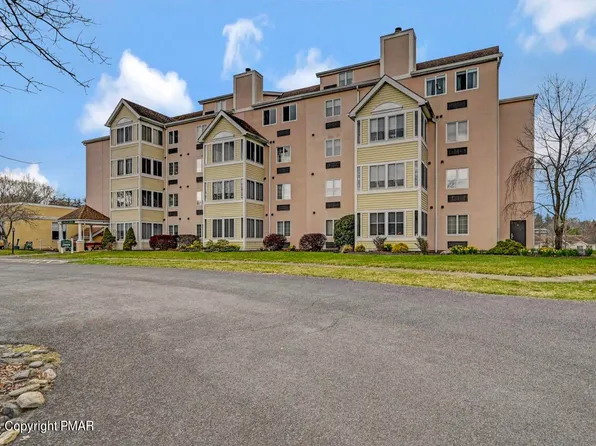3 Village Cir APT 303, Stroudsburg, PA 18360