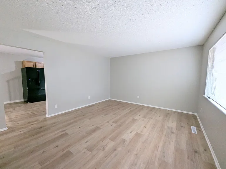 2511 Launcelot Ct — Photo 4