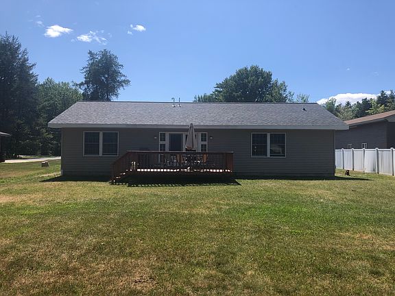 3rd image of 7576 Riverview Dr